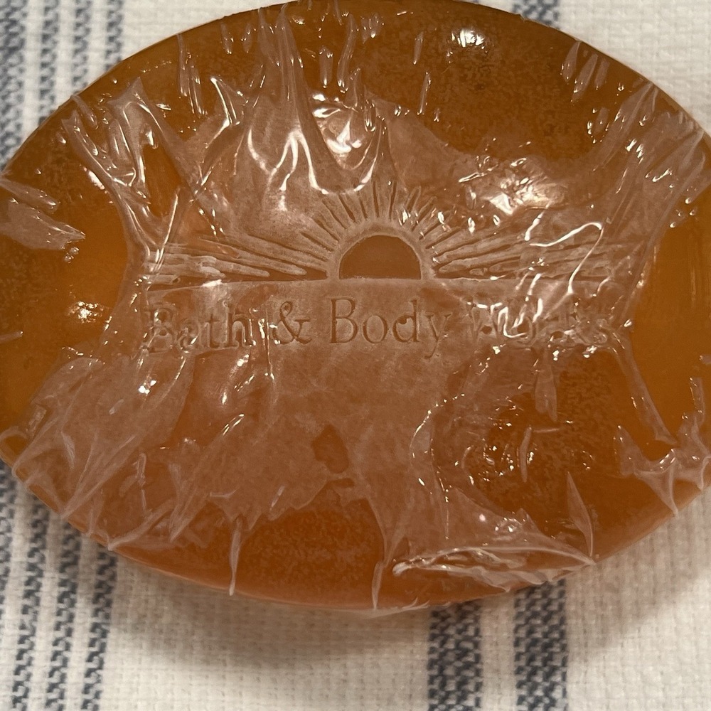 Vintage Bath & Body Works Glycerin Bar Soap Light Scent Unmarked Scent